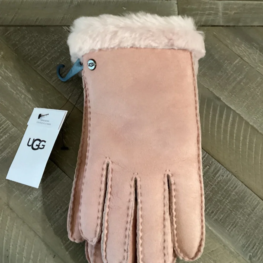 UGG Genuine Dyed Shearling Slim Side Vent Gloves, size L
